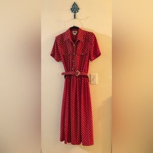 SOLD - Beautiful vintage dress by Leslie Fay
